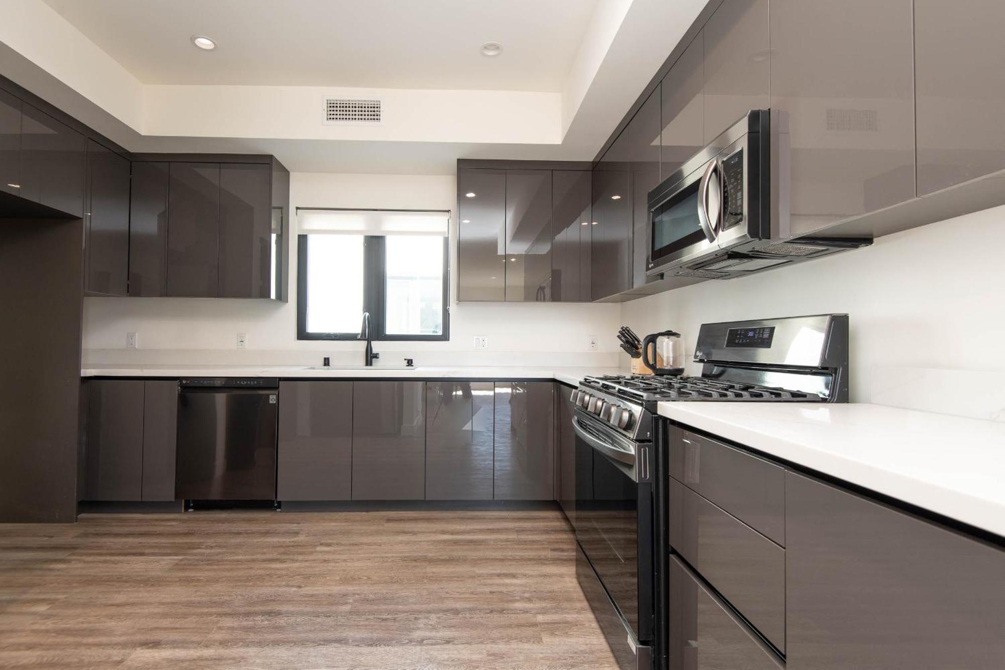 גלנדייל Regency Modern Apartments מראה חיצוני תמונה